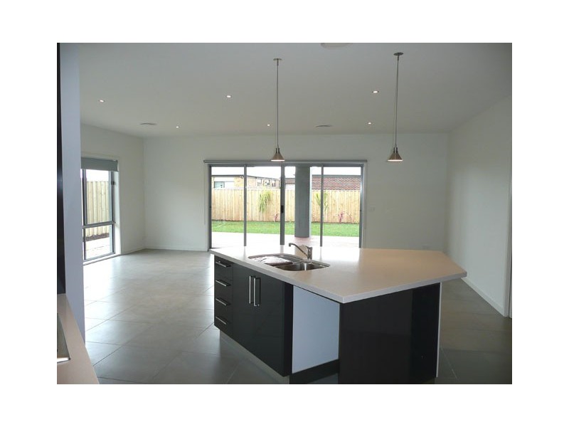 16 Hawksburn Road, Traralgon VIC 3844