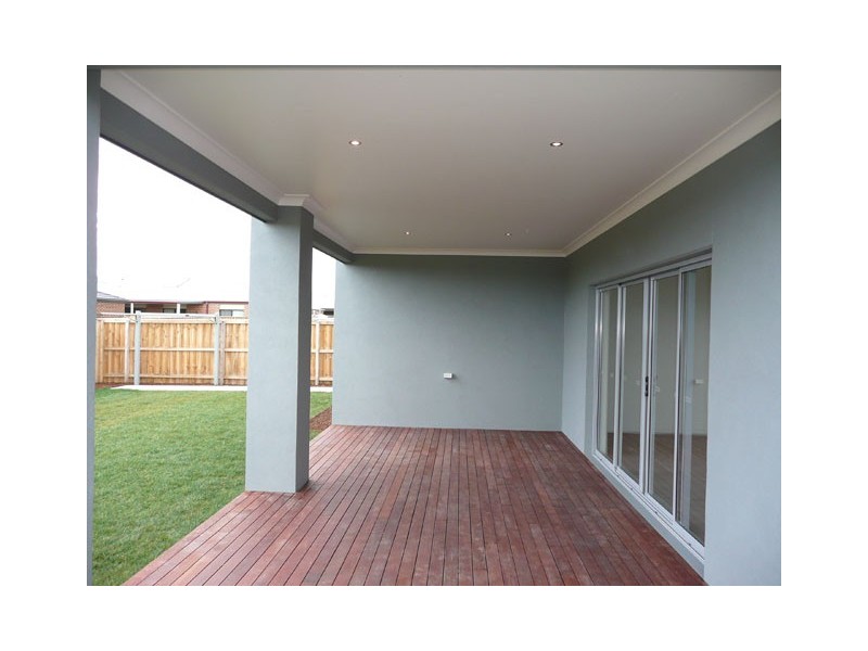 16 Hawksburn Road, Traralgon VIC 3844