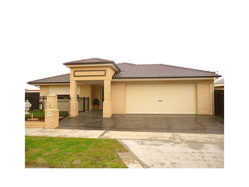 3 Leinster Avenue, Traralgon VIC 3844