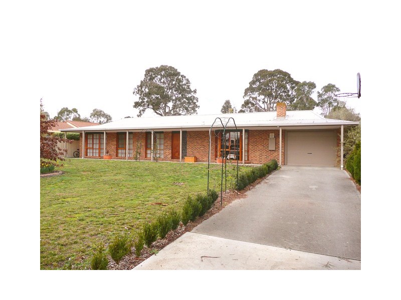 11 Ryeburn Close, Traralgon VIC 3844