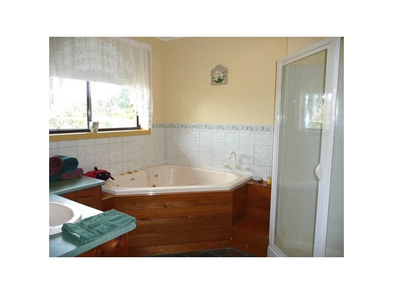 21 Sheridan Court, Hazelwood North VIC 3840