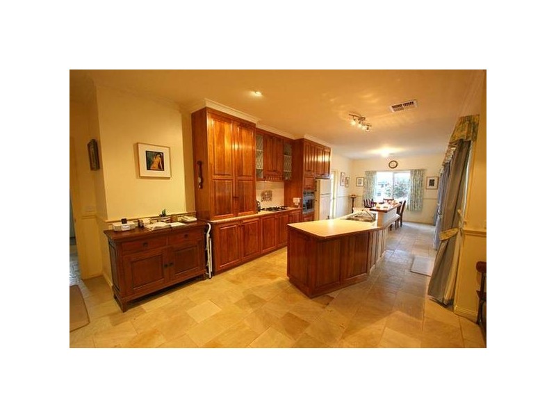 14 Chester Court, Traralgon South VIC 3844