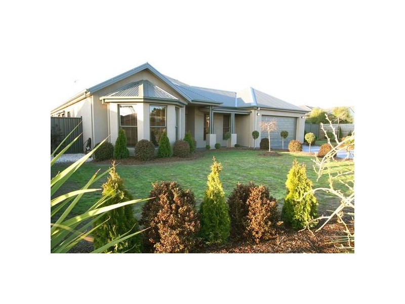 2 Sunhill Rise, Traralgon VIC 3844