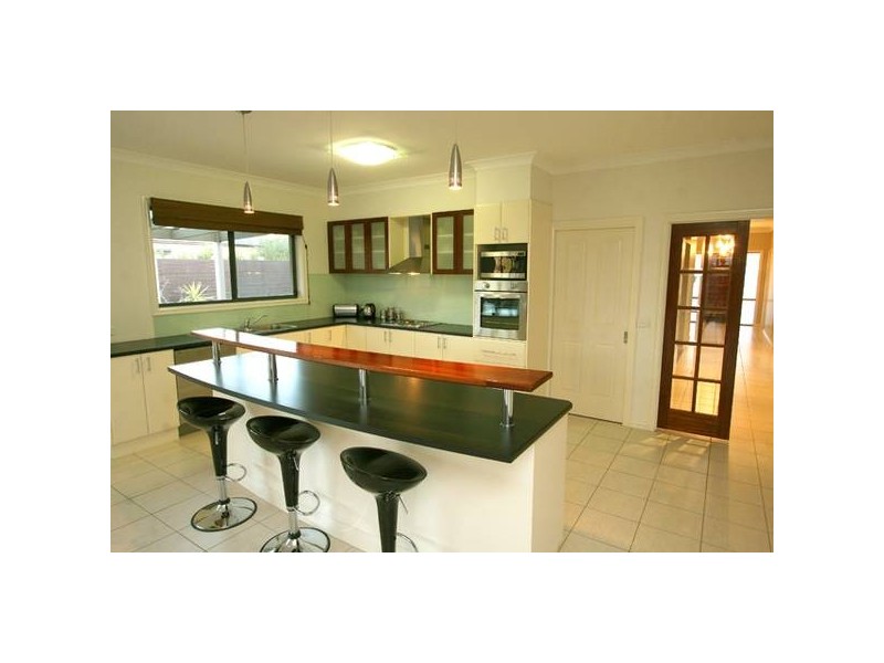 2 Sunhill Rise, Traralgon VIC 3844