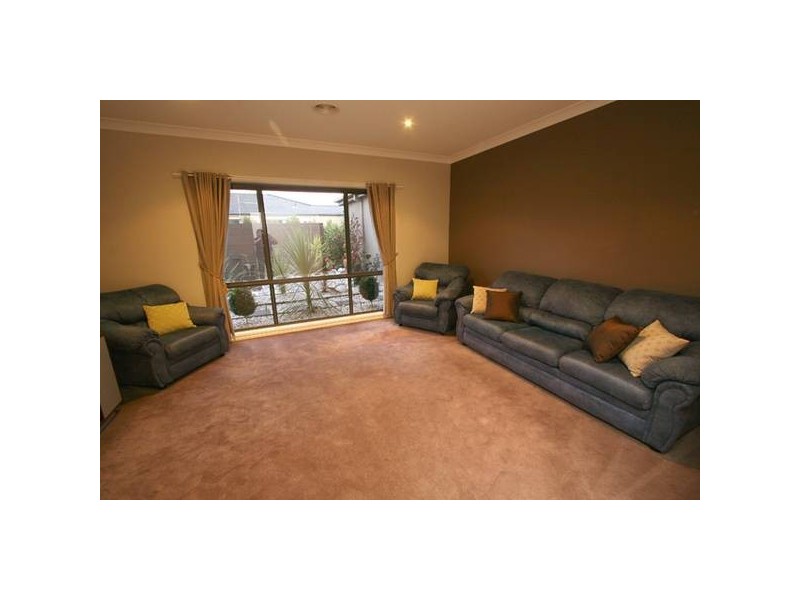 2 Sunhill Rise, Traralgon VIC 3844