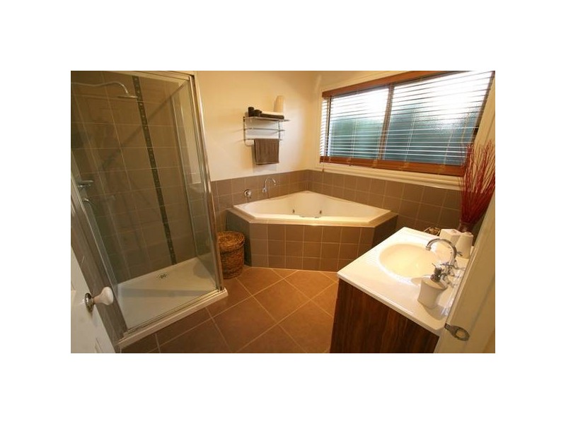 2 Sunhill Rise, Traralgon VIC 3844