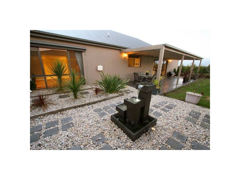 2 Sunhill Rise, Traralgon VIC 3844