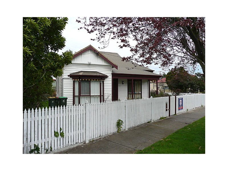 15 Queens Parade, Traralgon VIC 3844