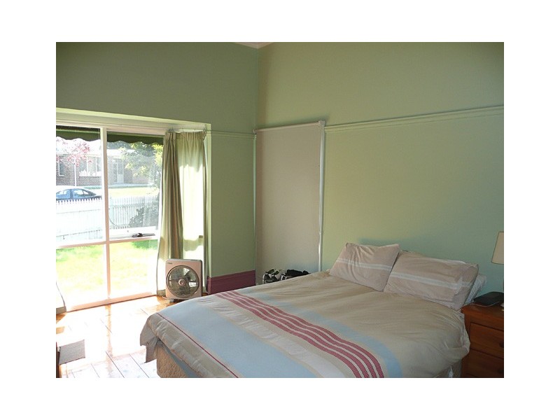 15 Queens Parade, Traralgon VIC 3844