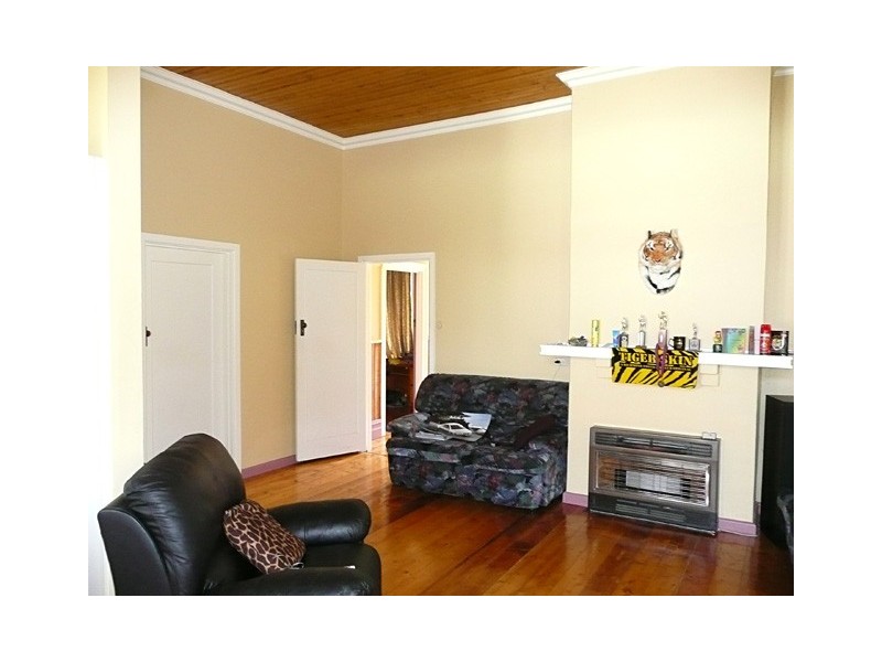 15 Queens Parade, Traralgon VIC 3844