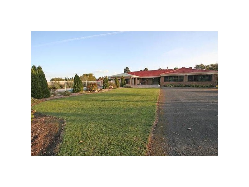 10 Black Tank Road, Glengarry VIC 3854