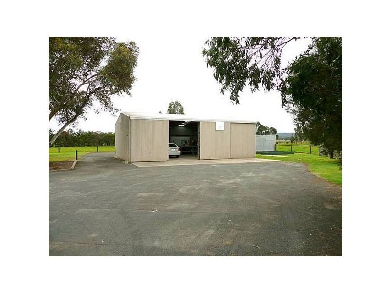 10 Black Tank Road, Glengarry VIC 3854