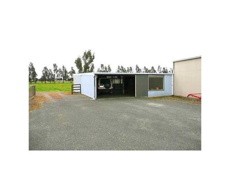 10 Black Tank Road, Glengarry VIC 3854