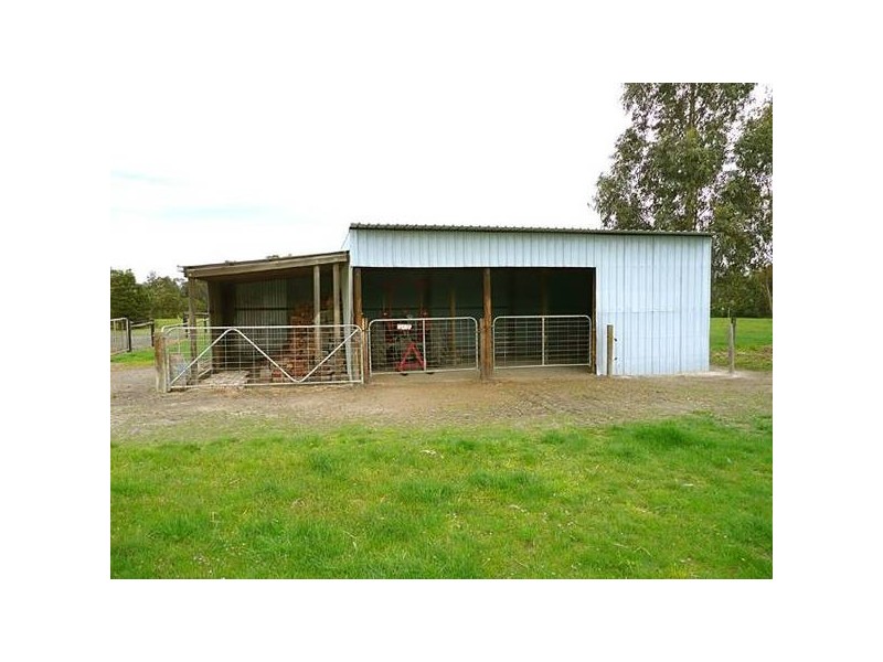 10 Black Tank Road, Glengarry VIC 3854