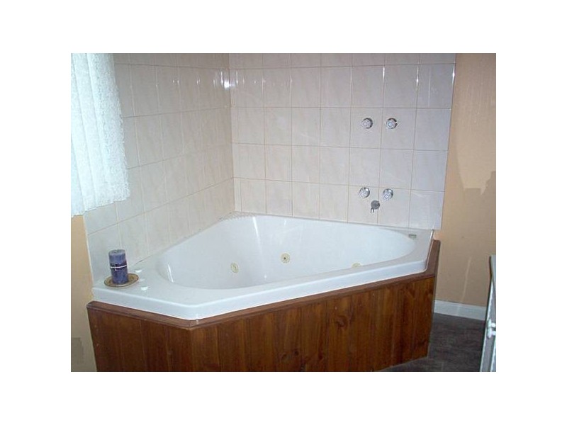 3 Greenwood Grove, Traralgon VIC 3844