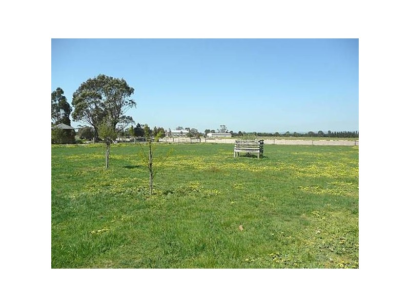 19-21 Cobham Court, Glengarry VIC 3854