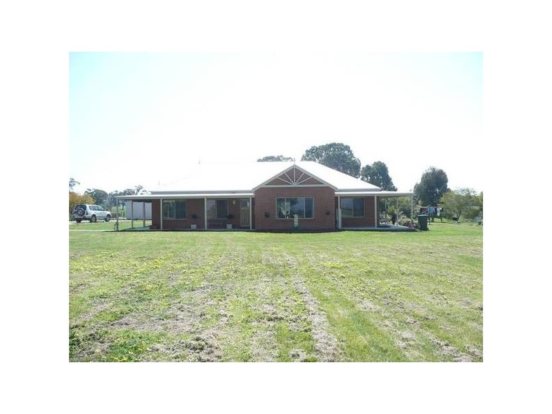 230 Black Tank Road, Glengarry VIC 3854