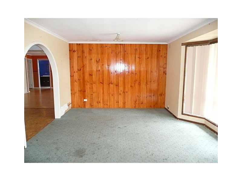 25 Sparks Lane, Toongabbie VIC 3856