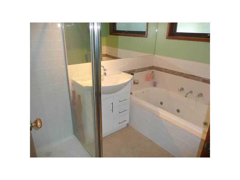 59-61 Sparks Lane, Toongabbie VIC 3856