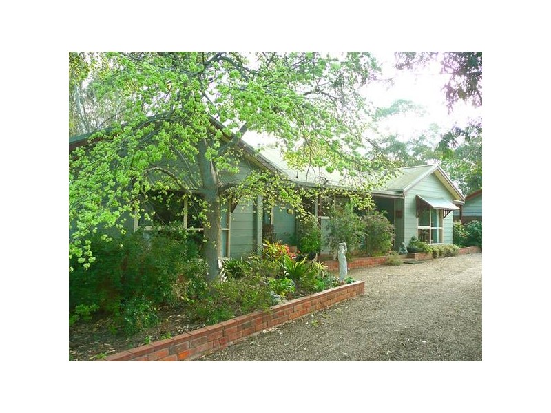 59-61 Sparks Lane, Toongabbie VIC 3856