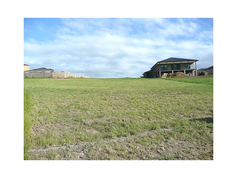 27 Notting Hill, Traralgon VIC 3844