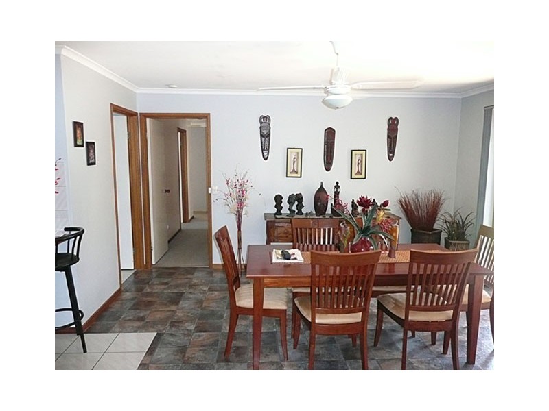 19 Rhodes Court, Glengarry VIC 3854