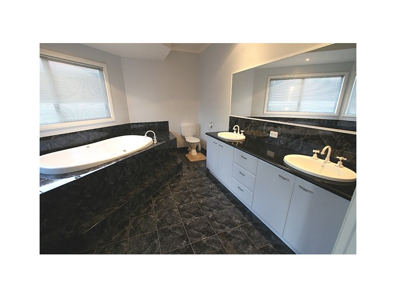 45 Ellavale Drive, Traralgon VIC 3844