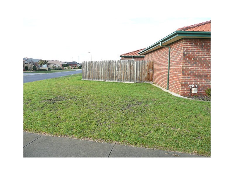 33 Poplar Avenue, Traralgon VIC 3844
