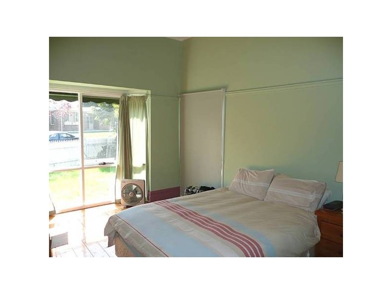 15 Queens Parade, Traralgon VIC 3844