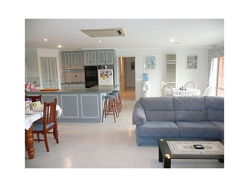 8 Zanella Rise, Traralgon VIC 3844