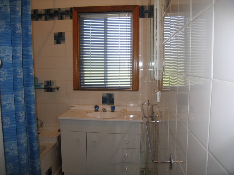 12 Centre Avenue, Warragul VIC 3820
