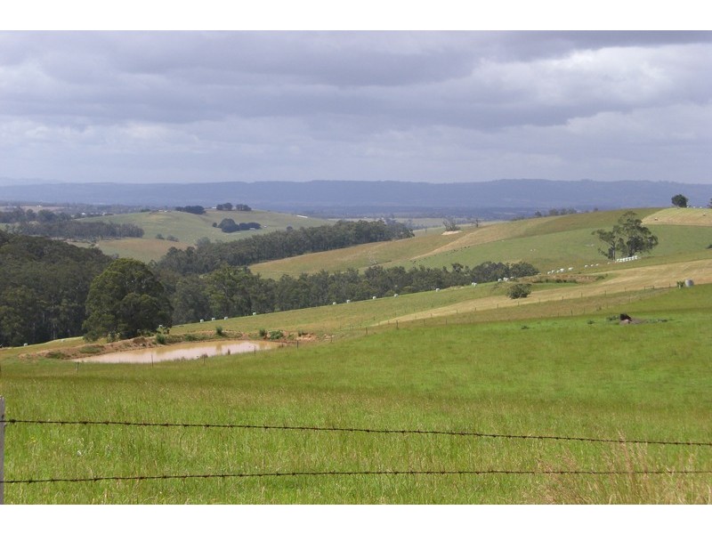 84 Paynters Road, Hill End VIC 3825