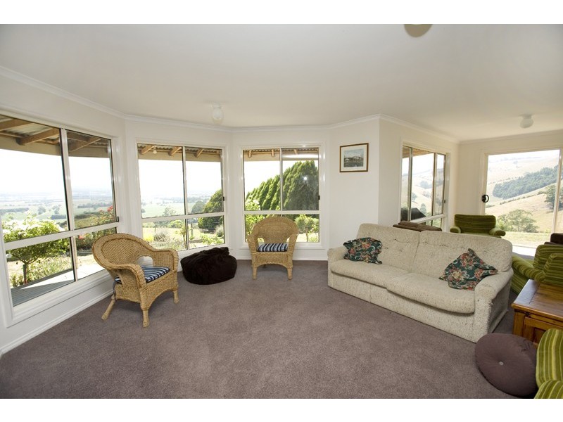 3 Clancy’s Cutting, Cloverlea VIC 3822