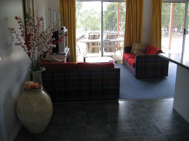 5 Hague Court, Drouin VIC 3818