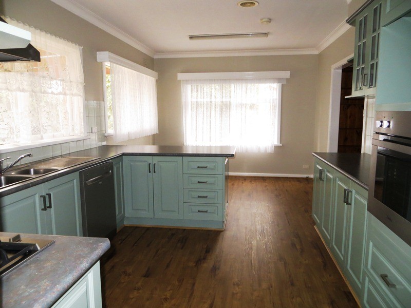 154 Albert Road, Warragul VIC 3820