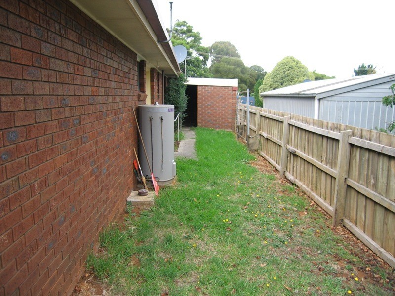 2/9 Archibald Cres, Warragul VIC 3820