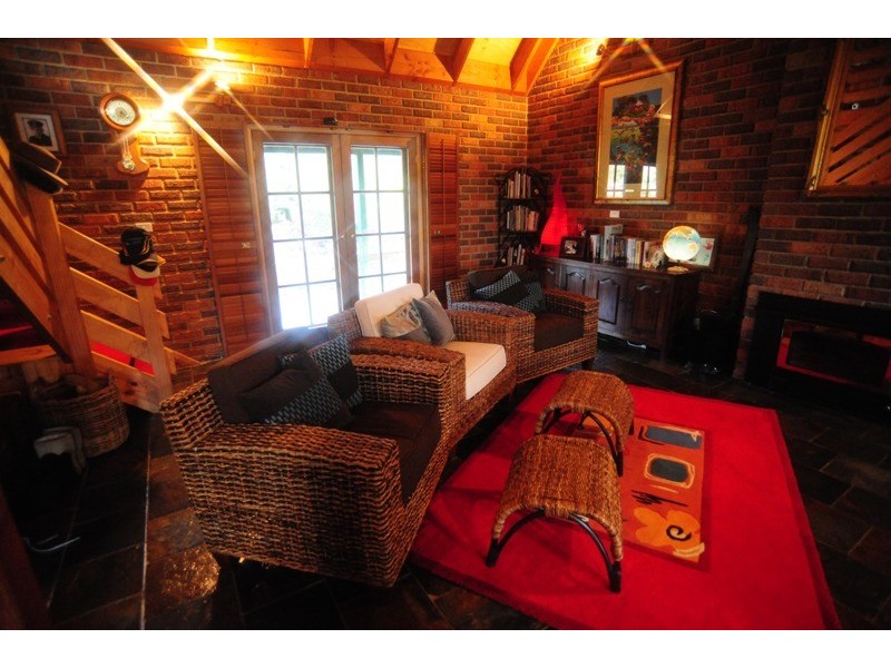 682 Darnum-Allambee, Cloverlea VIC 3822