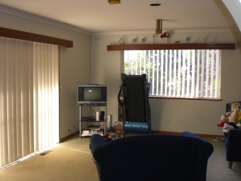 10 Sinclair Street, Warragul VIC 3820