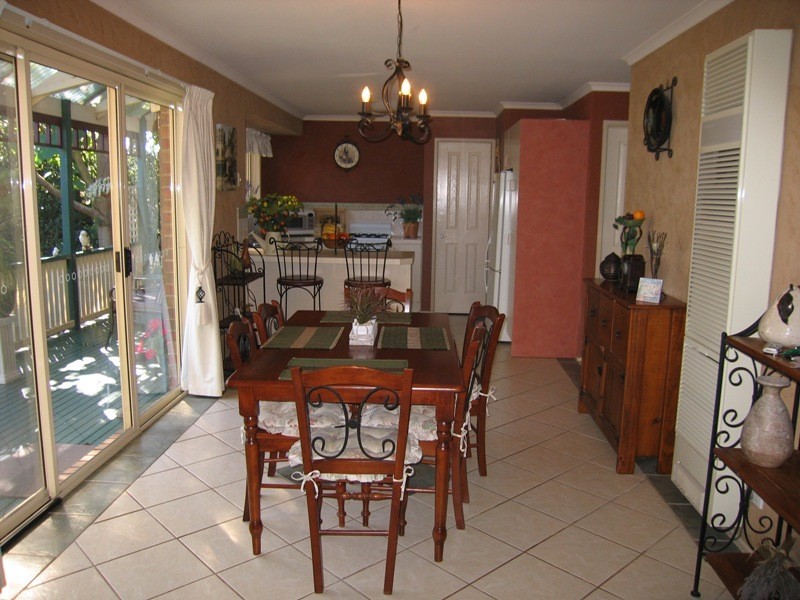 15 Armstrong Ave, Drouin VIC 3818