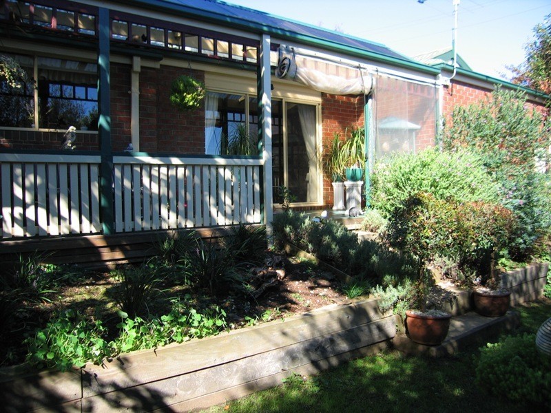 15 Armstrong Ave, Drouin VIC 3818