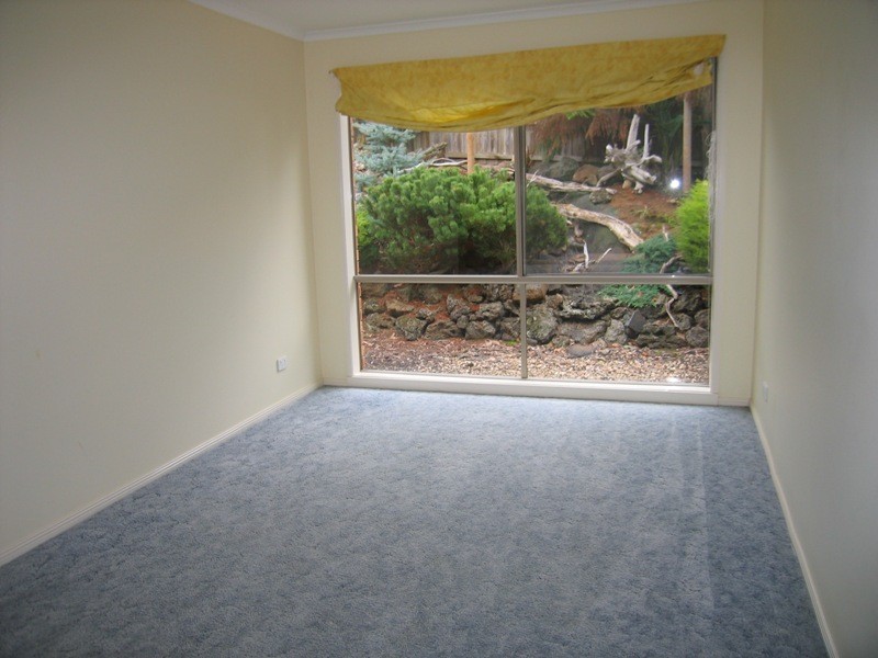 6 Andrew Court, Drouin VIC 3818