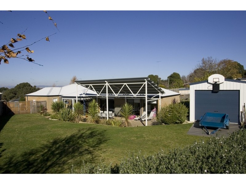 29 Montrose Street, Warragul VIC 3820