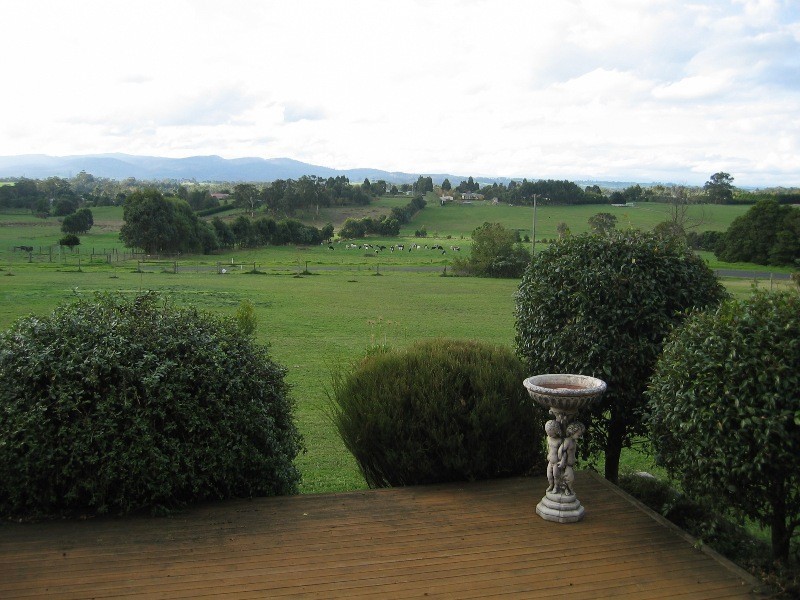 332 McGlone Road, Drouin VIC 3818