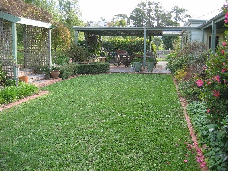 332 McGlone Road, Drouin VIC 3818