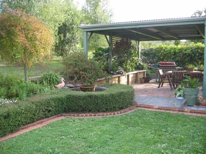 332 McGlone Road, Drouin VIC 3818