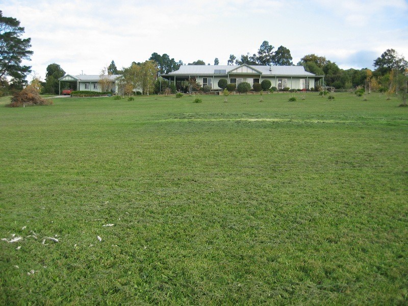 332 McGlone Road, Drouin VIC 3818