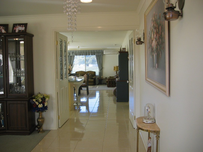 9 Bell Park Close, Warragul VIC 3820