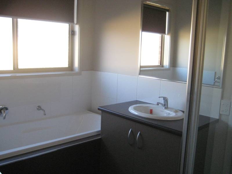 18 Bladen Street, Warragul VIC 3820