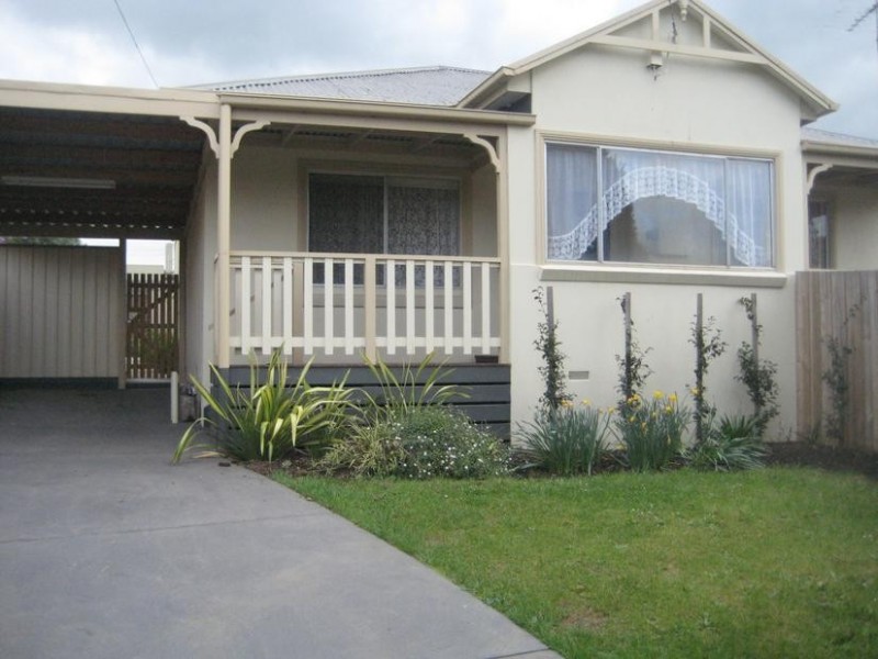 17 Henrietta Street, Warragul VIC 3820