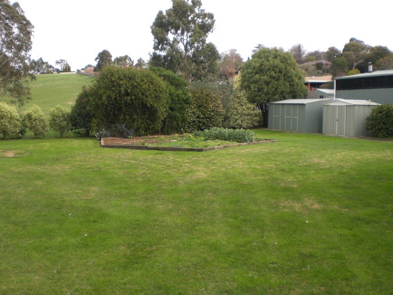 6 Ellen Close, Warragul VIC 3820